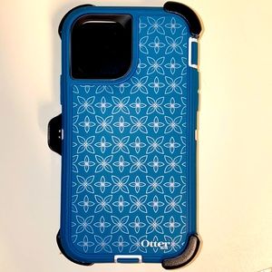 iPhone 11 Pro otter box defender case